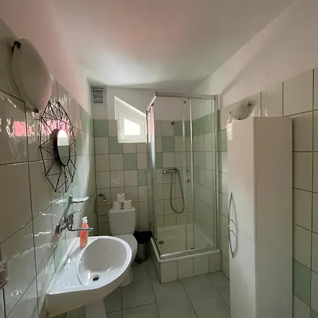 Szczeliniec -pokoje Szczeliniec *